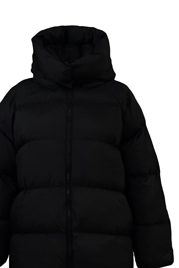 Siyah Oversize Kalıp Kapüşonlu Su İtici Şişme Mont TWOAW23MO00193 - 11