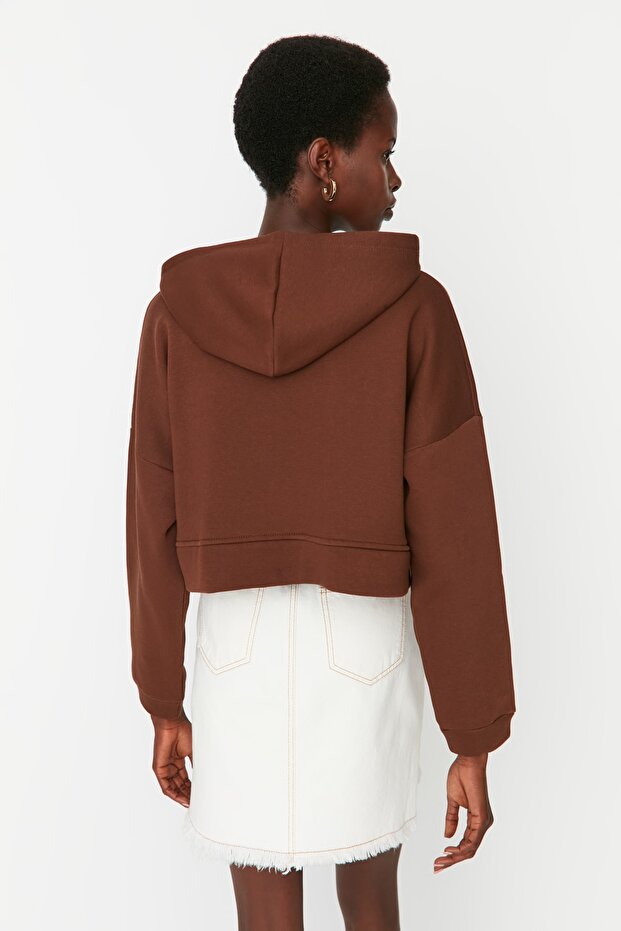 Kahverengi Fermuarlı Kapüşonlu Rahat Kesim Crop Kalın İçi Polarlı Örme Sweatshirt TWOAW20SW0660 - 8