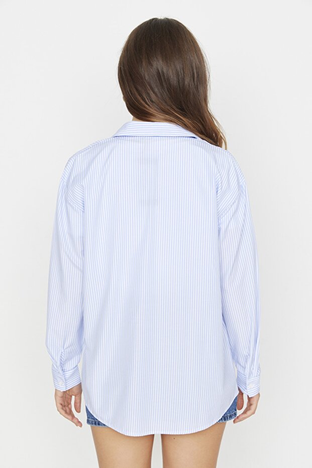 Mavi Çizgili Cep Detaylı Oversize/Geniş Kalıp Dokuma Gömlek TWOAW23GO00359 - 9