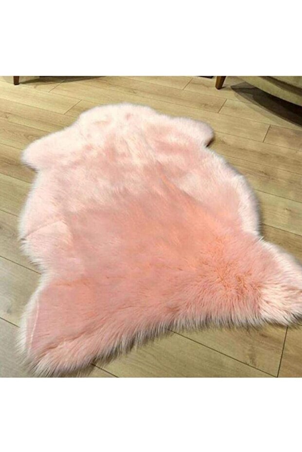 Post Görünümlü Peluş Halı - 1