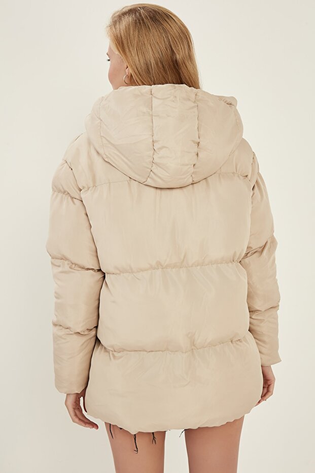 Krem Kapüşonlu Şişme Mont - 4