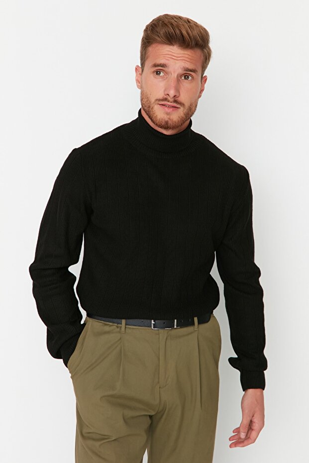 Siyah Regular Fit Balıkçı Yaka Triko Kazak TMNAW21KZ2502