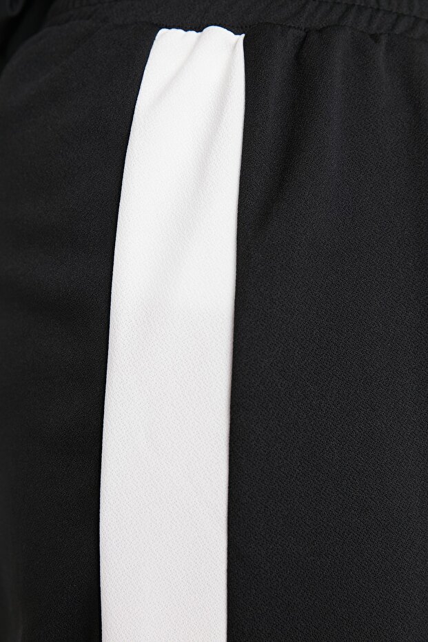 Siyah Beli Lastikli Şerit Detaylı Geniş Paça Örme Pantolon TBBAW23AR00018 - 4