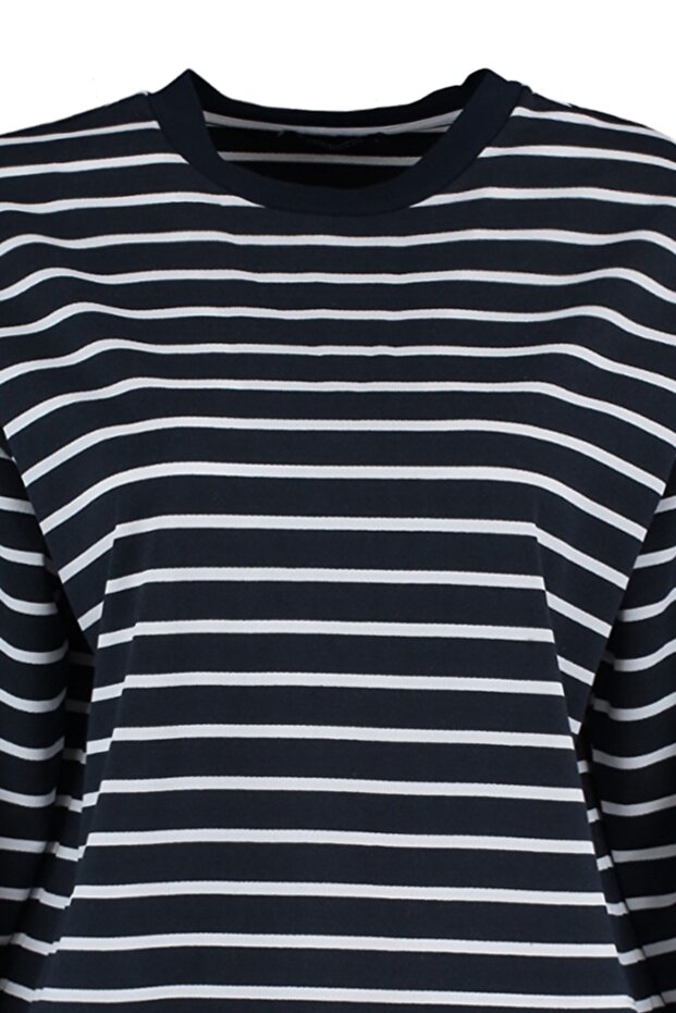 Lacivert Çizgili Oversize/Geniş Kesim Bisiklet Yaka İnce Örme Sweatshirt TWOAW23SW00326 - 8