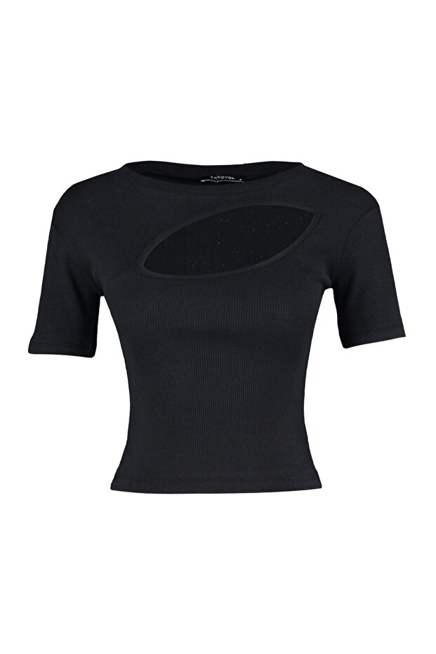 Siyah Cut Out Detaylı Fitted/Vücuda Oturan Bisiket Yaka Crop Fitilli Esnek Örme Bluz TWOSS22BZ0355 - 6