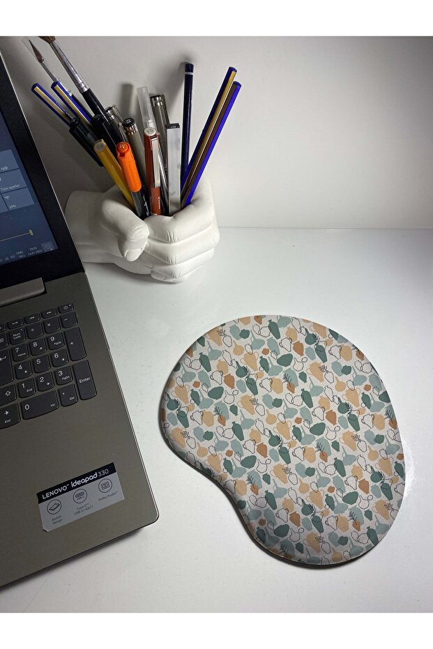 Patterned Mouse Pad with Wrist Support - 1