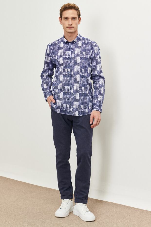 Erkek Lacivert Slim Fit Dar Kesim Düğmeli Yaka %100 Pamuk Baskılı Gömlek - 2