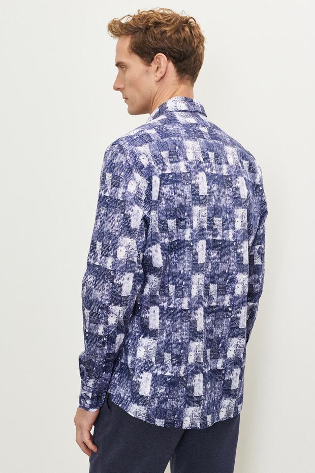 Erkek Lacivert Slim Fit Dar Kesim Düğmeli Yaka %100 Pamuk Baskılı Gömlek - 4