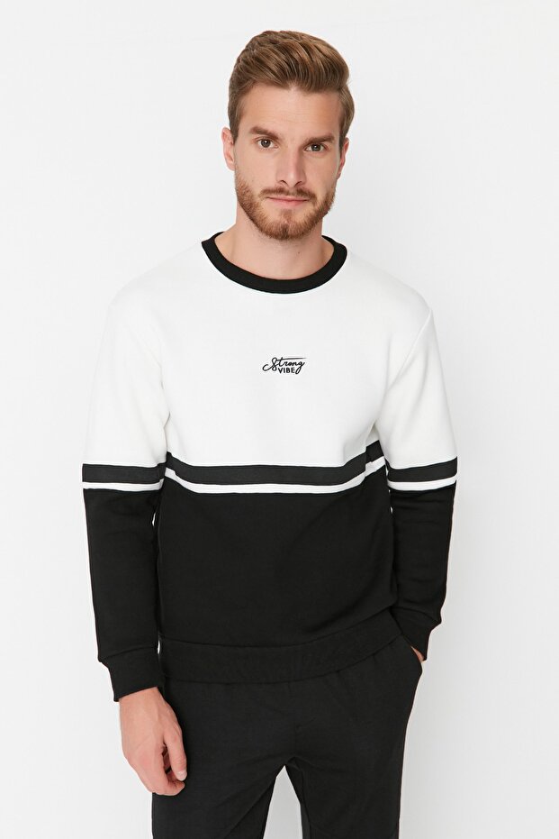 Ekru Regular/Normal Kesim Uzun Kollu Baskılı Panelli Sweatshirt TMNAW23SW00140 - 1