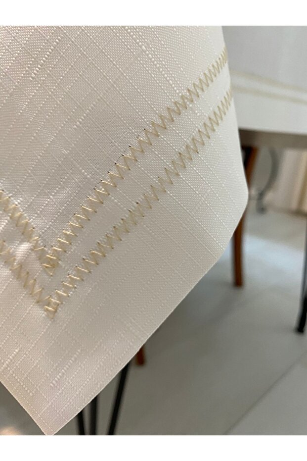 Dertsiz Masa Örtüsü - 6