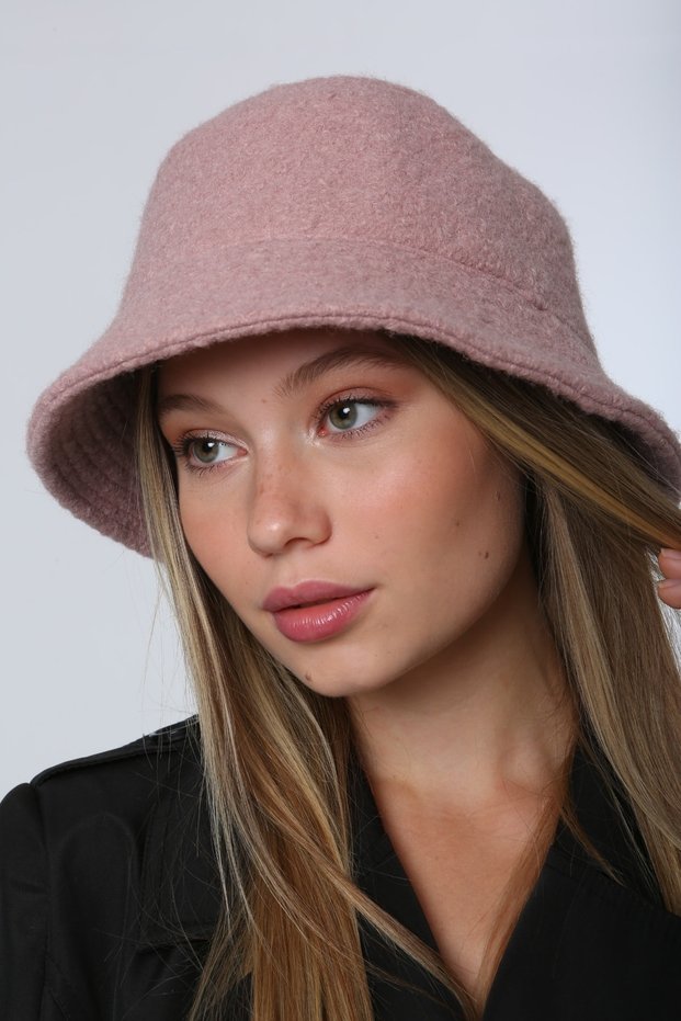 Powder Curly Plush Bucket Women's Hat