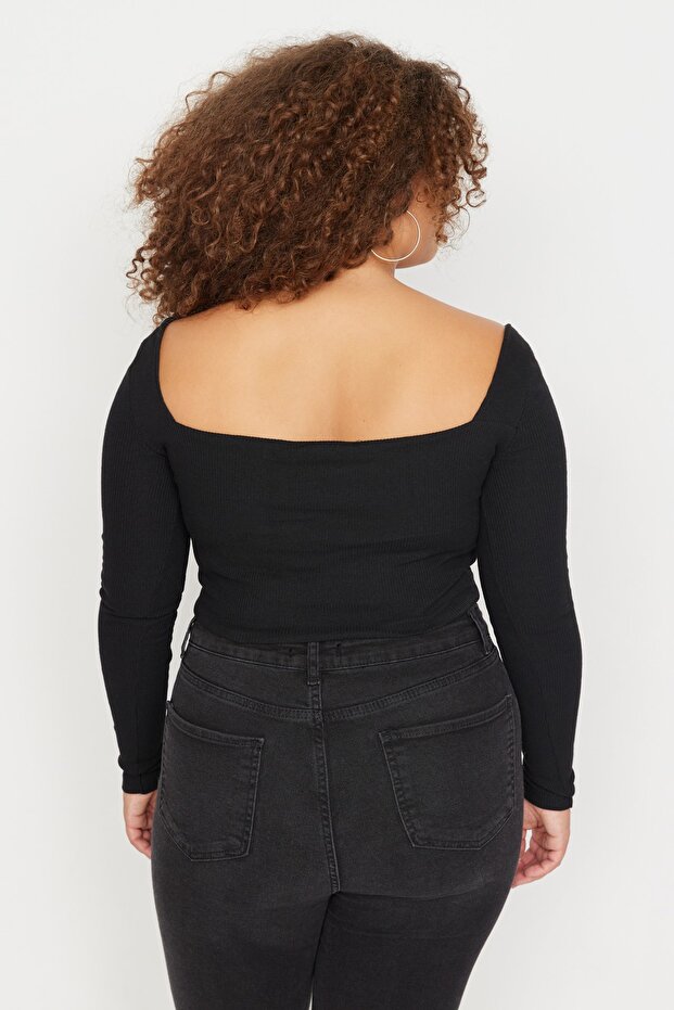 Siyah Fittilli Biye Detaylı Örme Büyük Beden Bluz TBBAW23AF00118 - 5