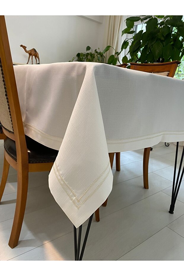 Dertsiz Masa Örtüsü - 5