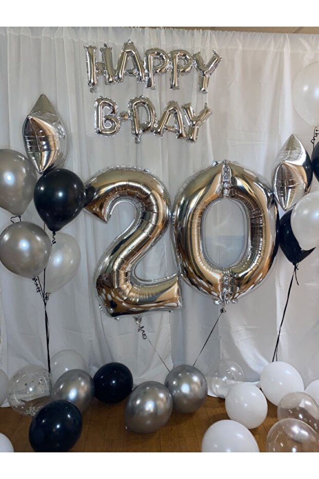 مجموعة بالونات من رقائق الفضة للحفلات بعمر 20 عامًا