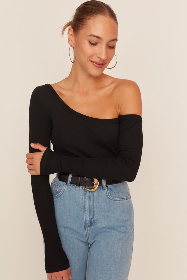Siyah Fitted/Vücuda Oturan Omzu Açık Fitilli Pamuklu Esnek Örme Bluz TWOAW23BZ00475 - 6
