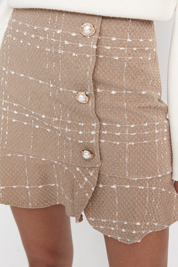 Brązowa, zapinana na guziki spódnica z tweedowej tkaniny, mini spódniczka z falbankami TWOAW22ET0155 - 4