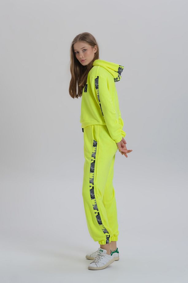 Neon Sarı Kamuflaj Şerit Detaylı Oversize Kapüşonlu Eşofman Takımı - 5