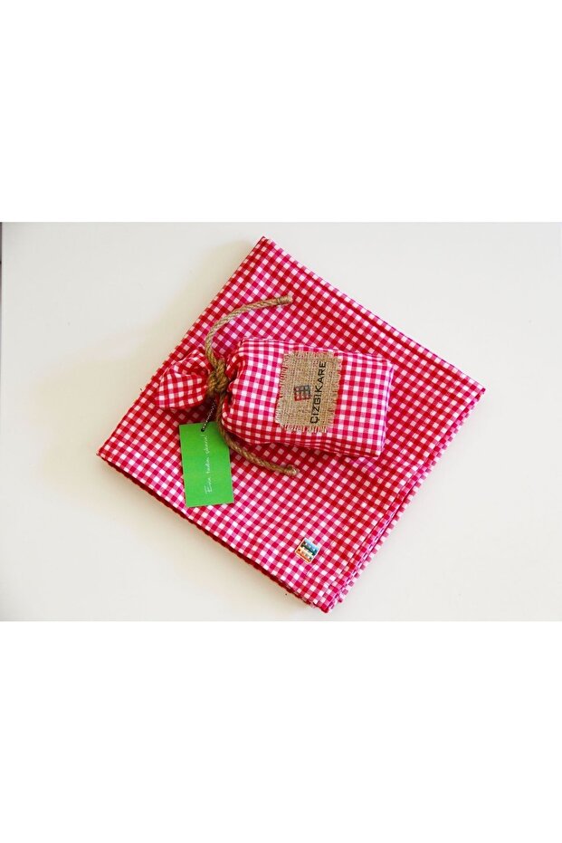 مفرش طاولة من القماش القطني الوردي - 3