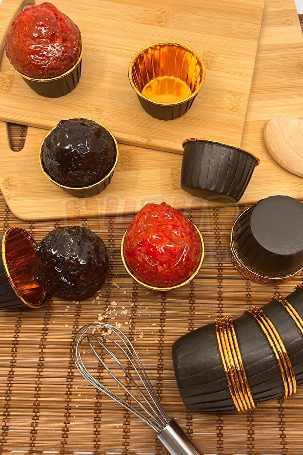 Black Glossy Cardboard 25-Piece Cake Mold, Gold-Coated Inside the Edge, 6.5x4 Cm Muffin Cup that Does Not Scatter in the Oven