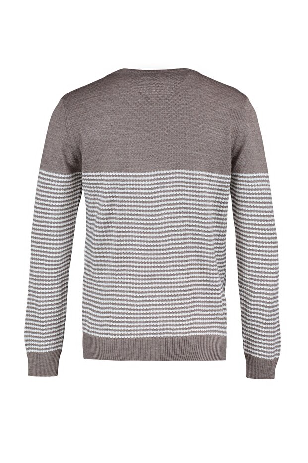 Nerzfarbener Slim-Fit-Strickpullover mit Rundhalsausschnitt TMNAW21KZ0557 - 10