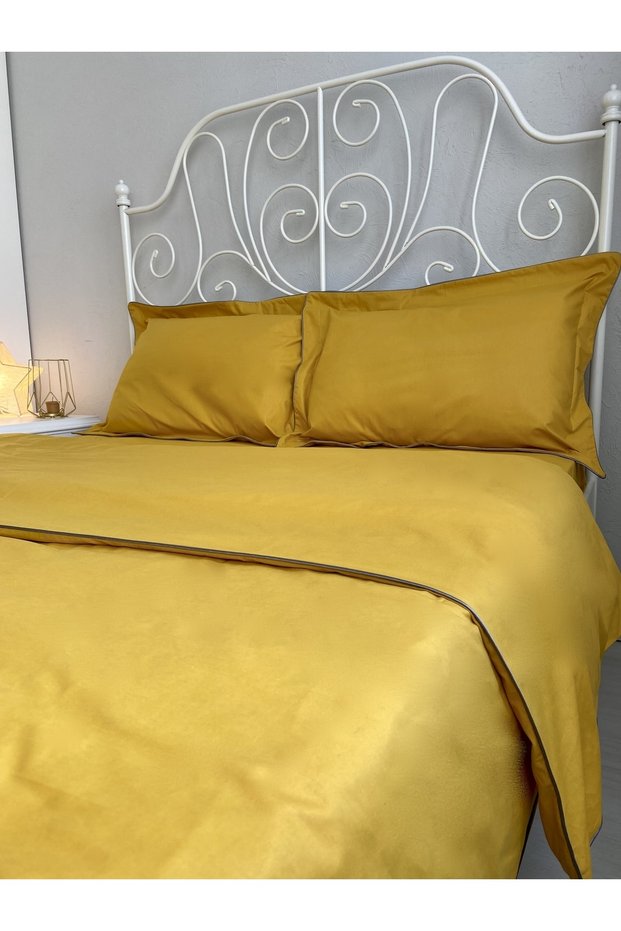 Double Mustard Colored Quilt Cover