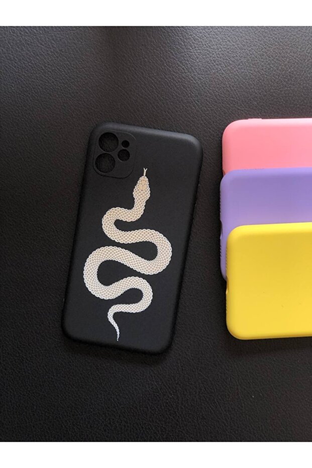 حافظة إطلاق آيفون 11 موديل الأفعى السوداء مع حماية للكاميرا - 1