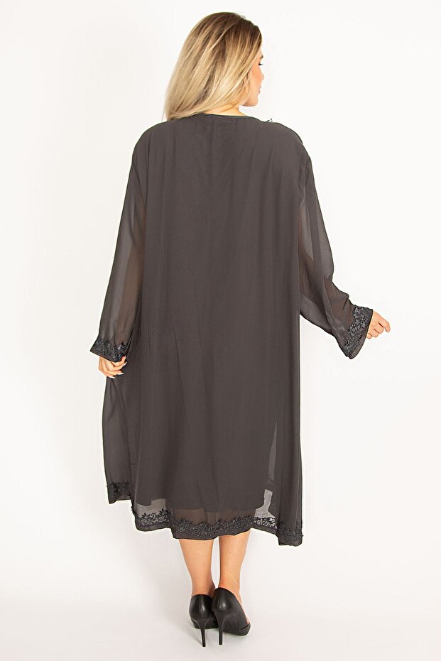 Dámské velké večerní šaty z uzeného šifonu s pelerínem a krajkou 65n34506 - 2