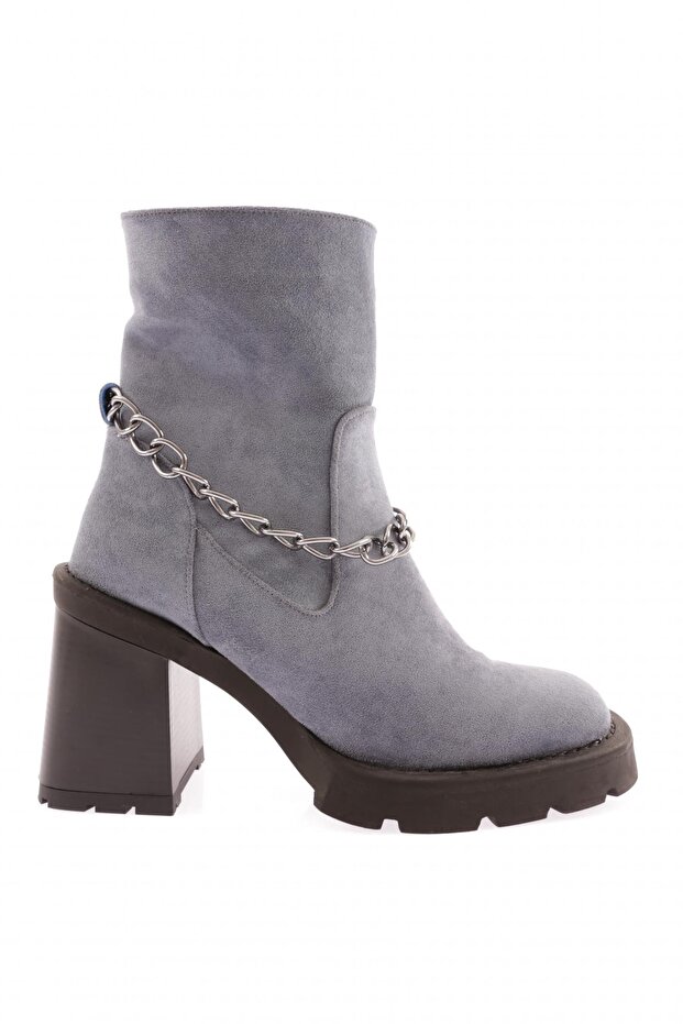 Round toe chain detailed women's heeled boot denim blue fediye suede 26543285