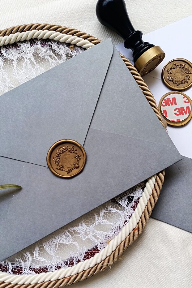 ظرف دعوة رمادي مختوم - 1