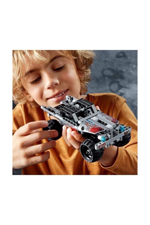 42090 LEGO Technic Kaçış Kamyoneti - 4