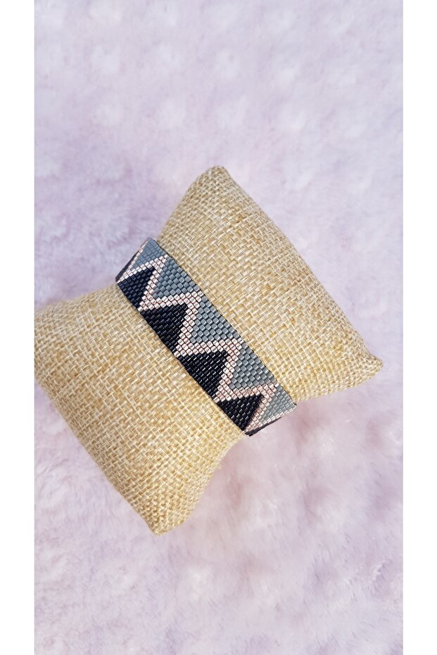 Black - Gray Zigzag Patterned Miyuki Bracelet - 2