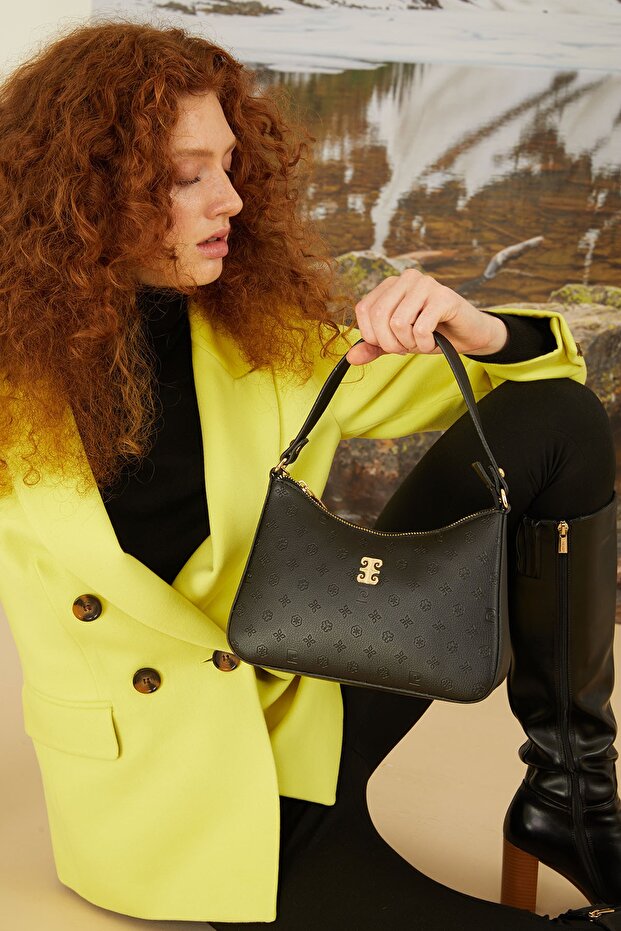 Floater Black Women's Shoulder Bag 05PO22K1597