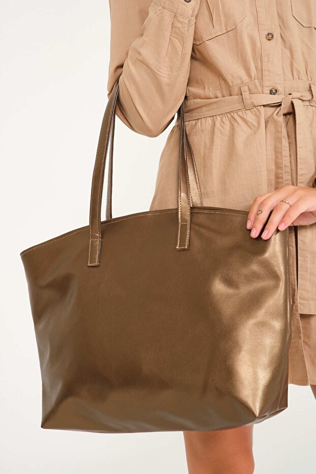 Women's Zippered Leather Tote / Shoulder Bag