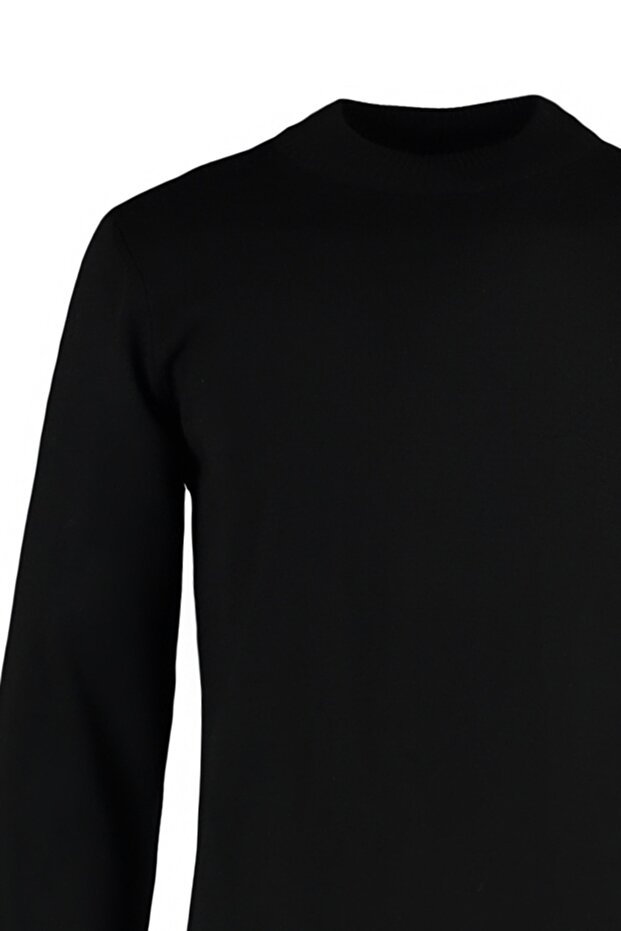 Siyah Slim Fit Dar Kesim Yarım Balıkçı Yaka Basic Kazak TMNAW21KZ0758 - 12