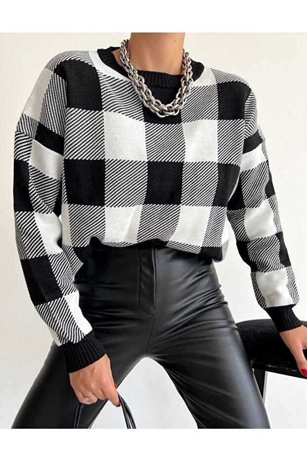 Women's Plaid Patterned Crew Neck Knitwear Sweater