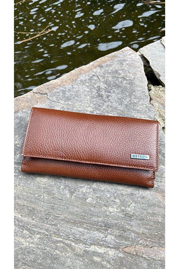 Genuine Leather Women's Wallet with Back Placket and Plenty of Card Holders