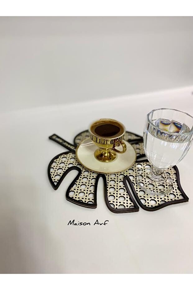عرض القهوة على شكل ورقة شجر من Hazeran - خشبي