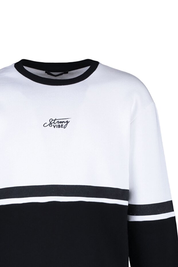Ekru Regular/Normal Kesim Uzun Kollu Baskılı Panelli Sweatshirt TMNAW23SW00140 - 8
