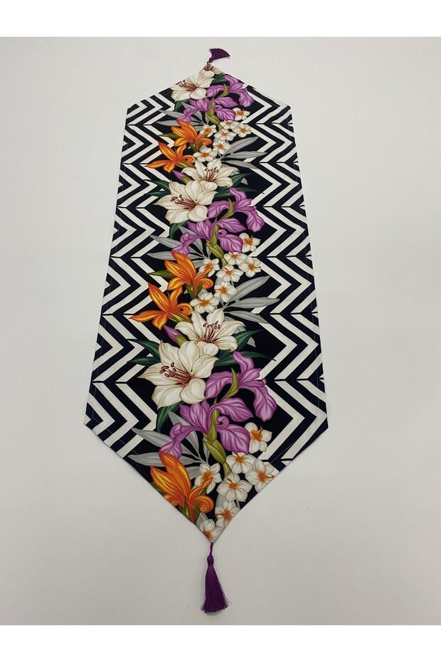 Lily Pattern Runner