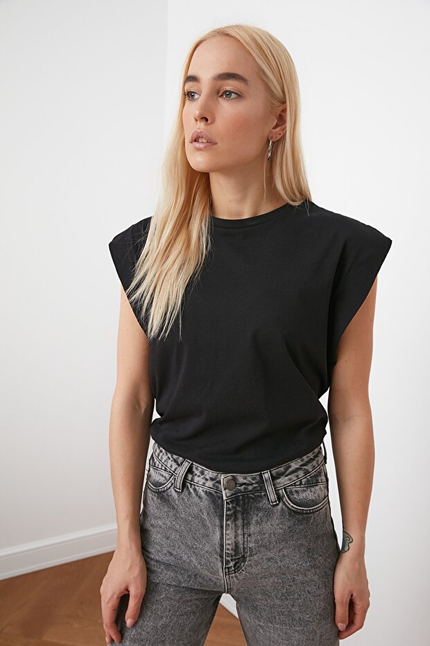 Siyah %100 Pamuk Vatka Görünümlü Basic Bisiklet Yaka Örme T-Shirt TWOSS20TS0021 - 1