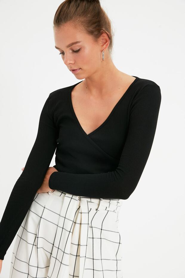 Siyah Fitted/Vücuda Oturan Kruvaze Yaka Uzun Kol Fitilli Esnek Örme Bluz TWOAW21BZ1274 - 5