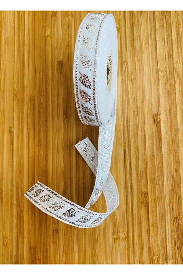 Decorative Ribbon. 16mmx2meter. Cream. Yellow Glitter. No:13