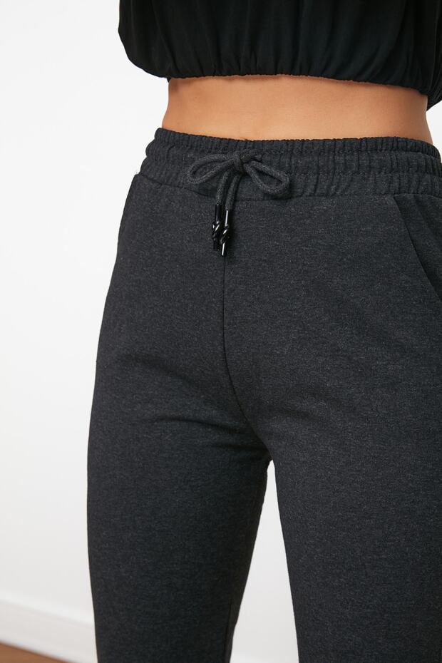 Anthrazitfarbene Basic Jogger-Strick-Jogginghose mit Taschen - 3