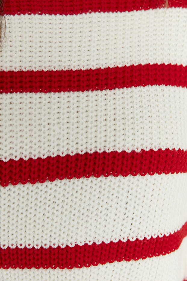 Podstawowy sweter w paski w kolorze ecru TWOAW23KZ00390 - 5