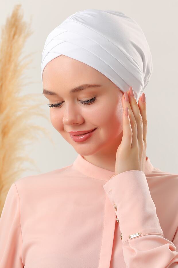 غطاء رأس عمامة خارجي جاهز باللون الأبيض مكون من ثلاثة خطوط متقاطعة للسيدات