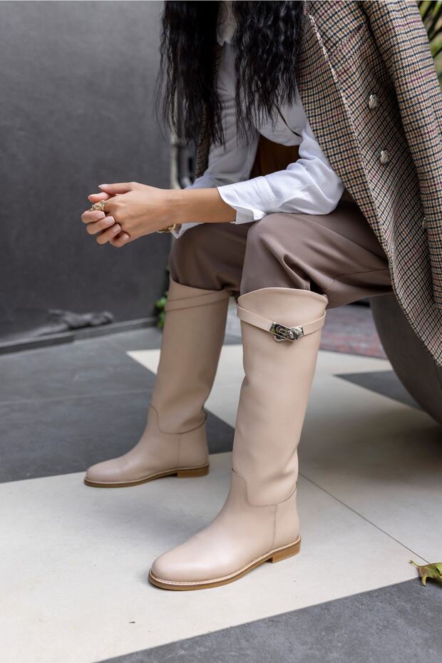 Helsin Women's Beige Accessory Detail Boots