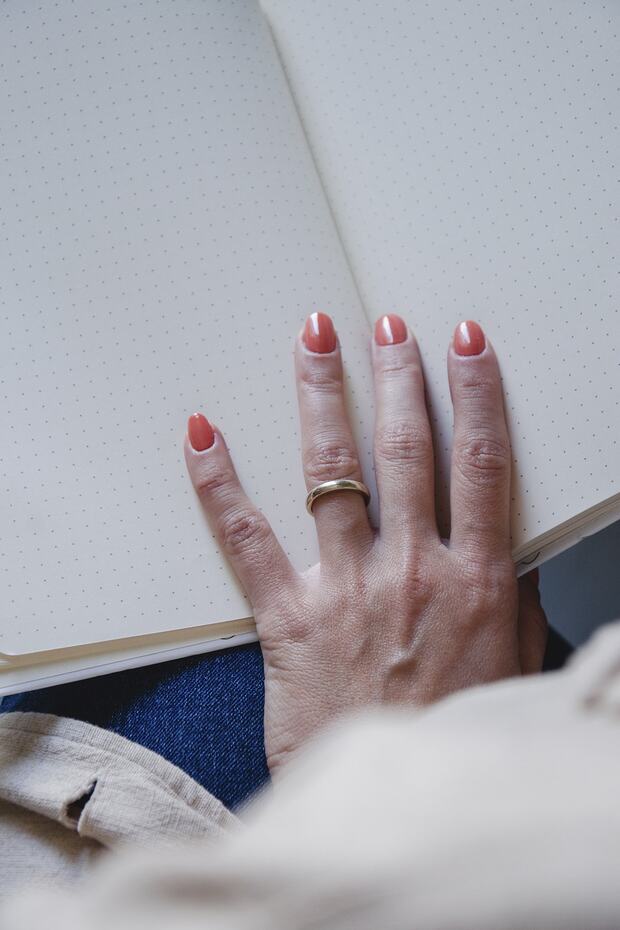 دفتر ملاحظات منقط بغطاء صلب/ جدول أعمال غير مؤرخ - مجلة رصاصة - 3