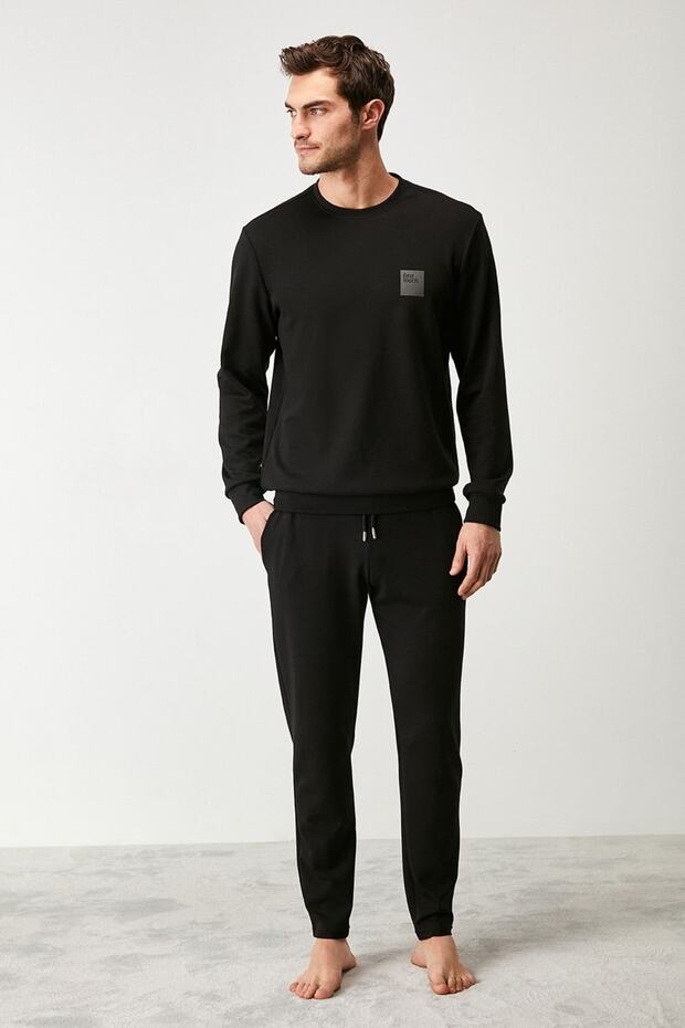 طقم رياضي أساسي - 1