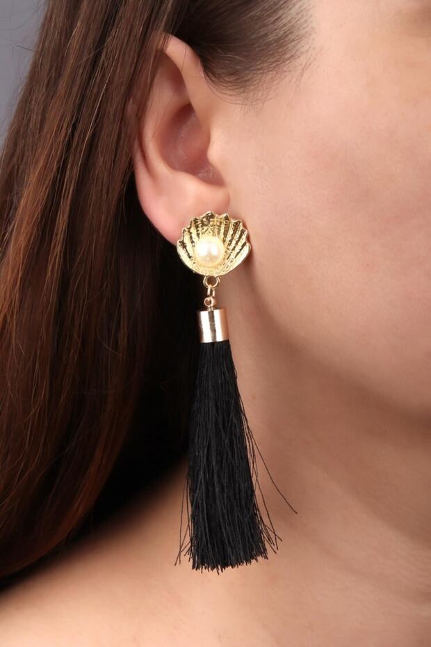 Long Gold Earrings with Oyster and Pearl Details and Tasseled