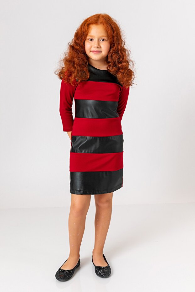 Devojčica u bordo haljini - 3